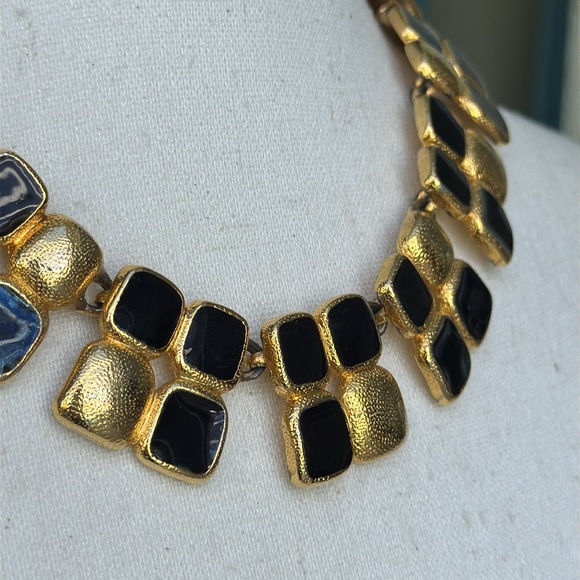 Anne Klein statement necklace - NWOT - Picture 3 of 6